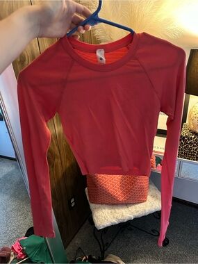 Lululemon Women's Long Sleeve swiftly crop